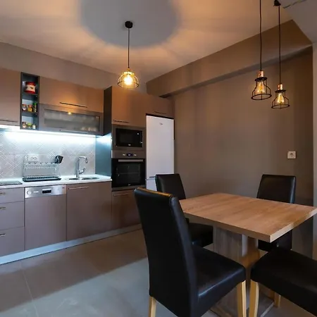 Sky's Luxury *